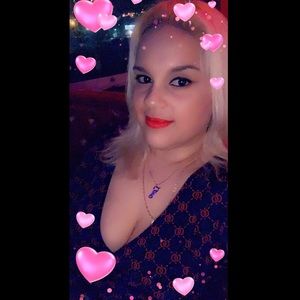 Meet your Posher, Gloria